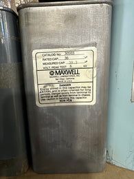 Oil filled capacitor
